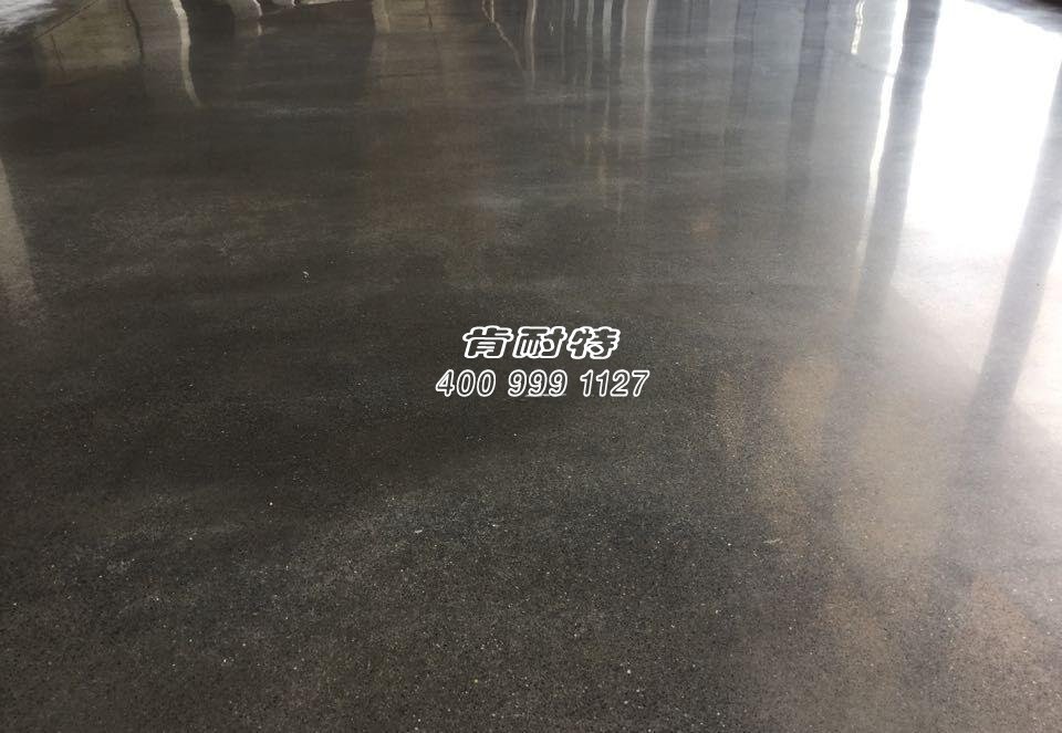 　　水泥固化剂
